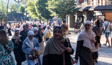 Co warto kupować za granicą? Stewardesa dzieli się swoimi hitami cenowymi