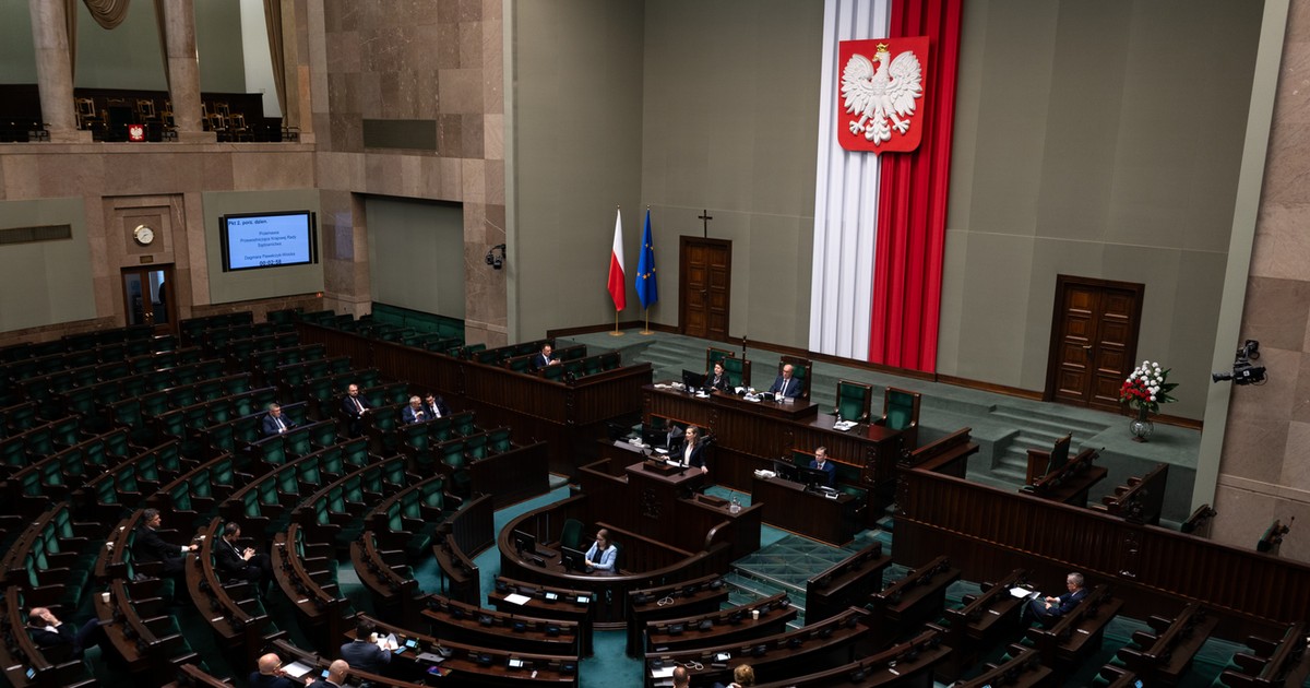 Polacy podzieleni w sprawie sojuszu PiS i Konfederacji. Sondaż RMF FM