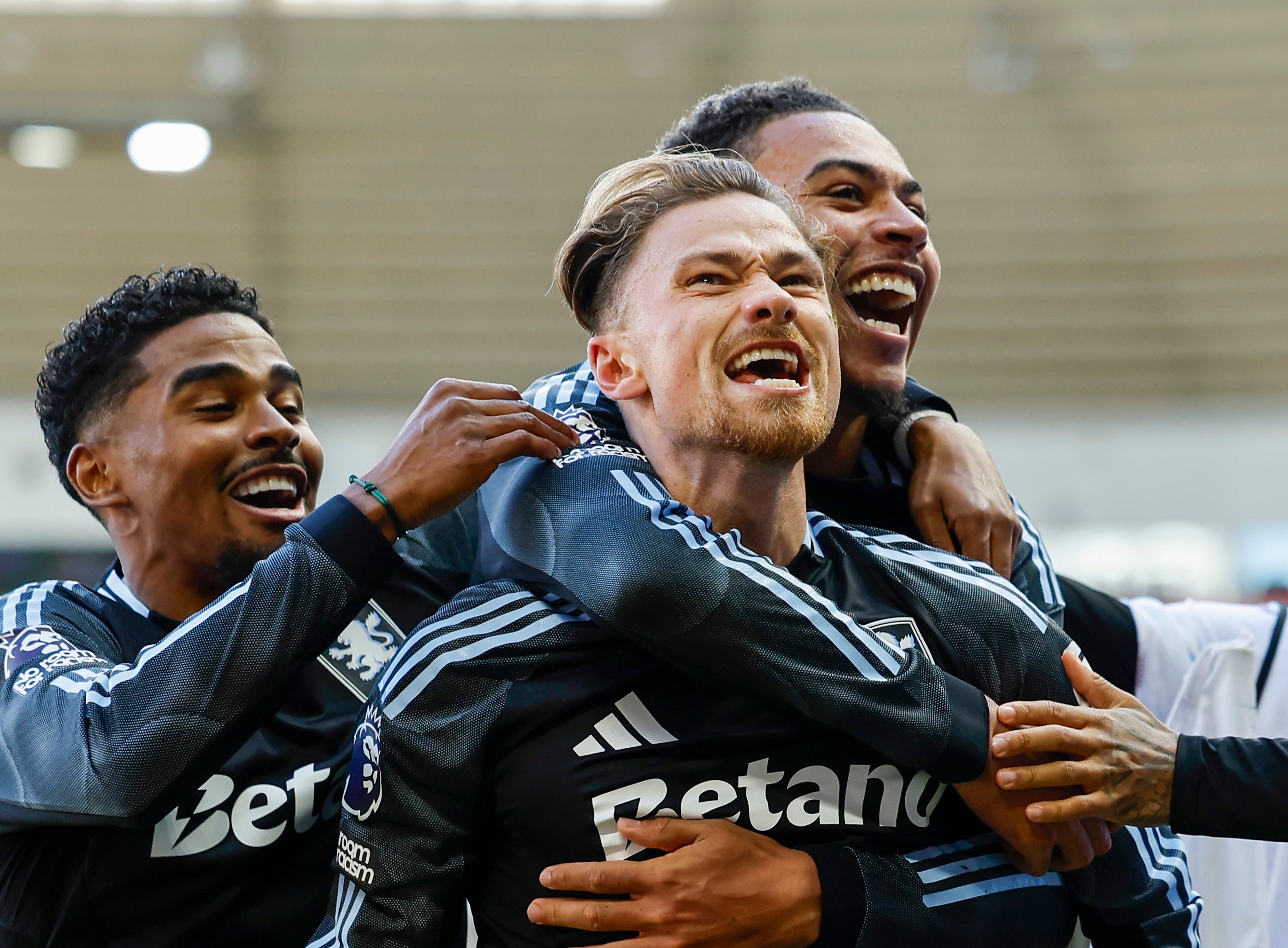 Matty Cash w barwach Aston Villi