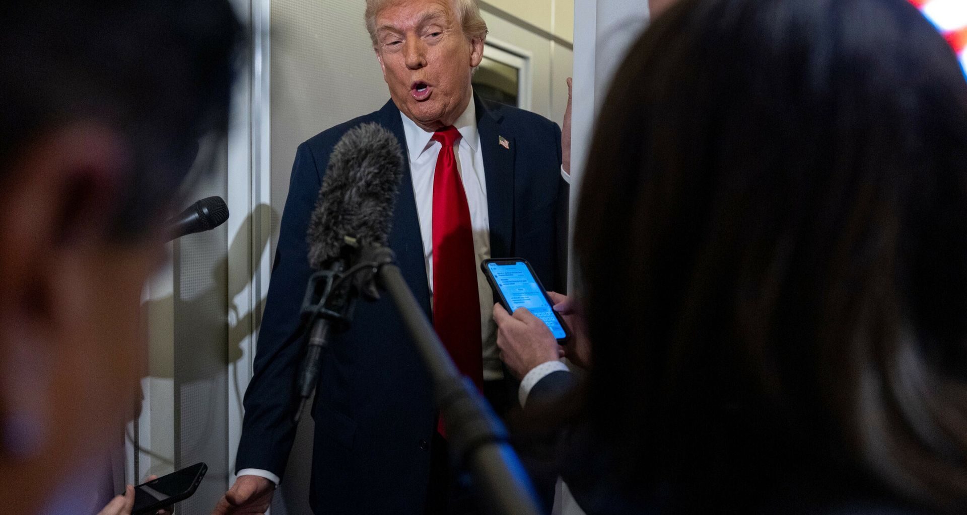 Funkcjonariusze ABW bez odznaczeń. Nawrocki odrzucił wnioski