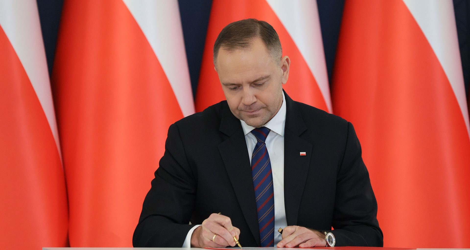 Kontrowersje wokół nominacji oficerskich. Zaognia się spór Nawrocki-Tusk