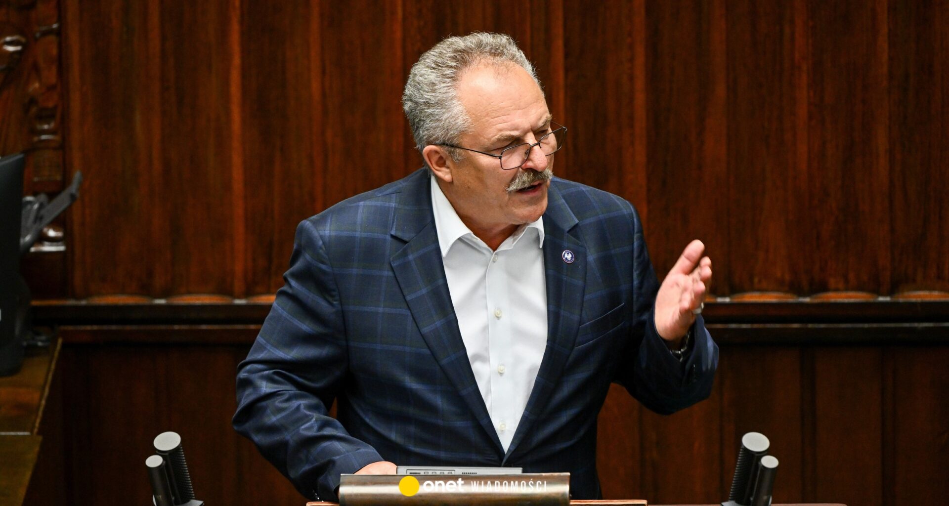 Zakaz alkoholu w Sejmie budzi emocje. "To miejsce dla ludzi specjalnej troski?"