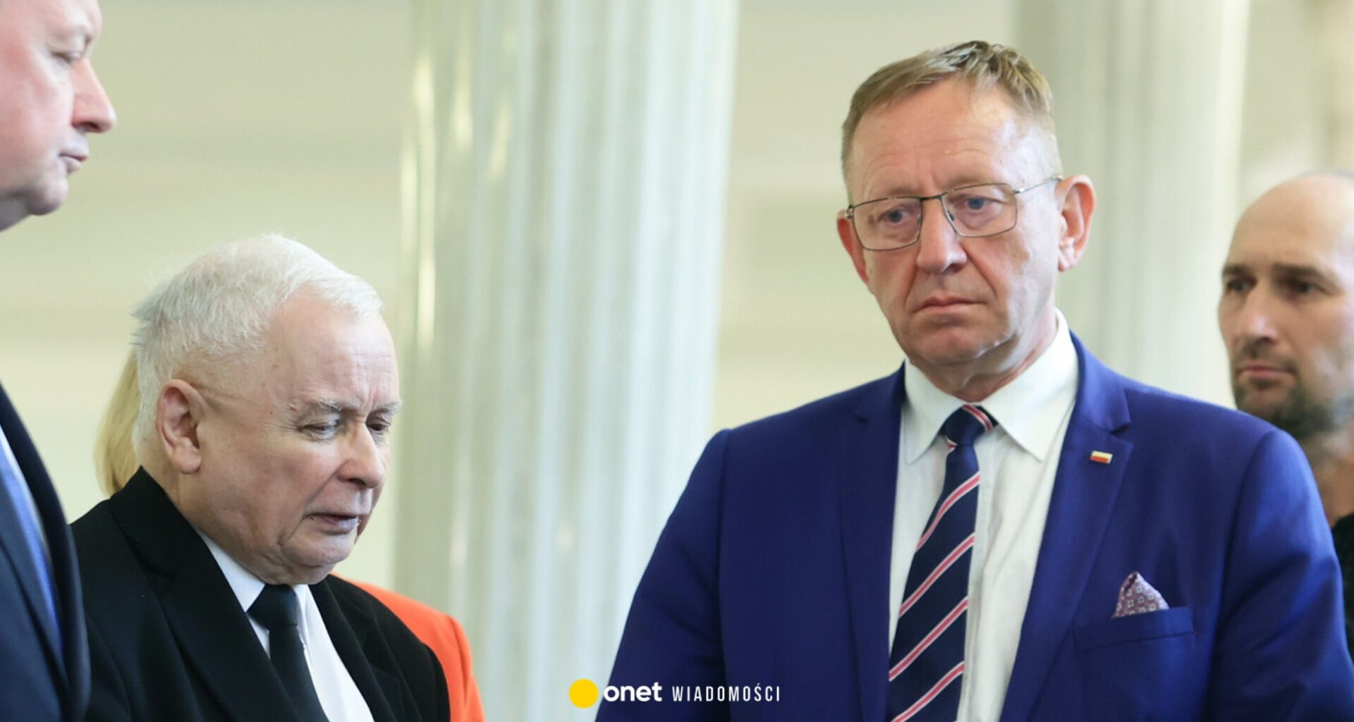 "Stan Wyjątkowy". Telus opchnął działkę. Żurek chce wsadzić Ziobrę. Obajtek ma oddać kasę za botoks