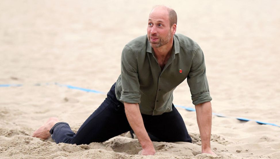 Książę William zdjął buty i wszedł na plażę. "Nie zapomnę tego widoku"