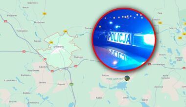 Sceny przed kościołem. Bitwę zorganizował proboszcz