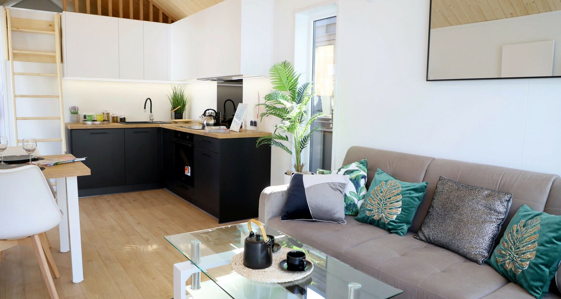 Nie odebrałeś Biedroniaka? Oto co stanie się z twoimi naklejkami