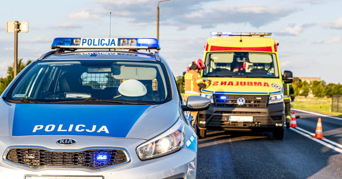 Policja, karetka pogotowia (zdj. ilustracyjne)