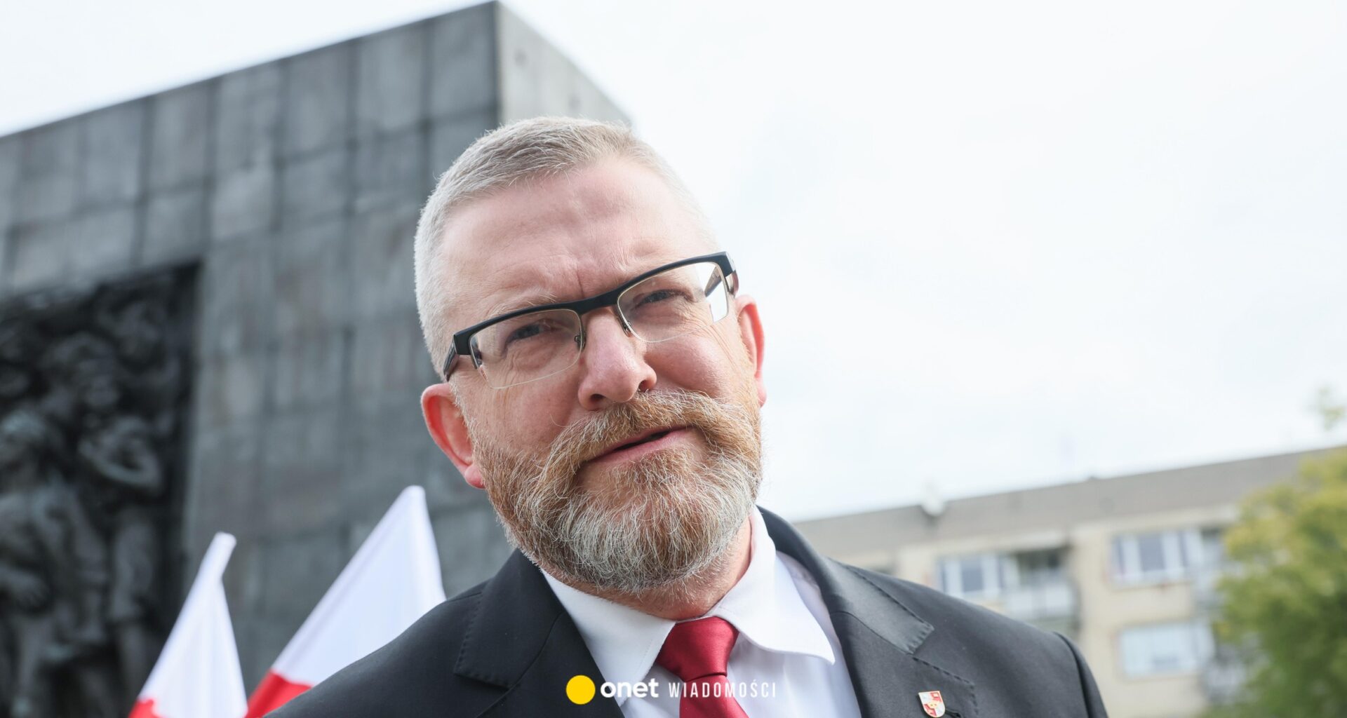 Immunitet Grzegorza Brauna. Komisja JURI wydała opinię - Onet Wiadomości