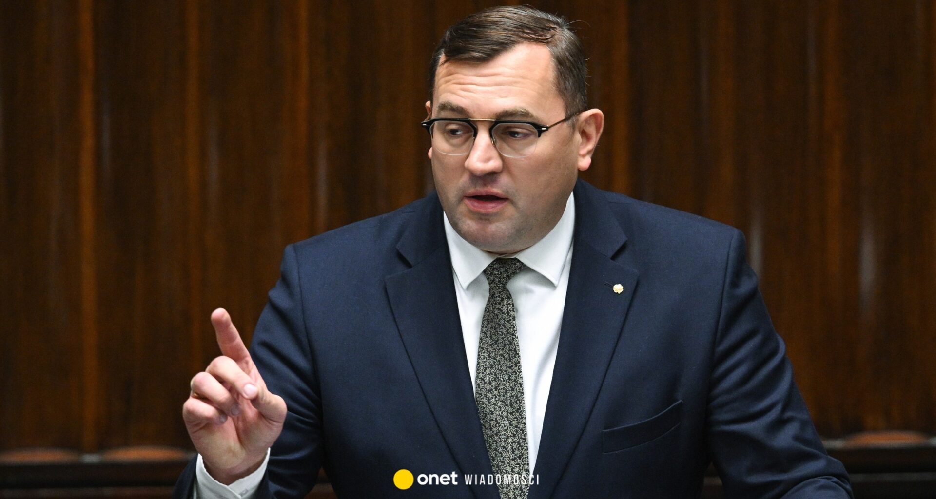 Zwrot w sprawie działki pod CPK. Minister rolnictwa "podziękował" posłowi PiS