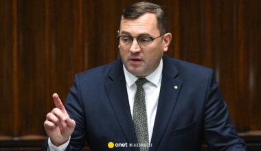 Zwrot w sprawie działki pod CPK. Minister rolnictwa "podziękował" posłowi PiS