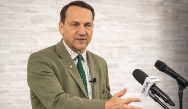 Sikorski pytany o sprawę Ziobry. "Zareagujemy na nieprzyjazny gest Węgier"
