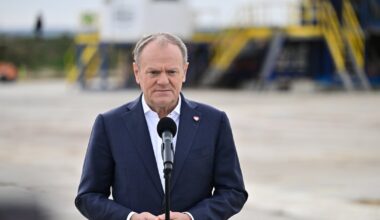 Donald Tusk ostro o Karolu Nawrockim. "Czuje się gwałcicielem konstytucji"