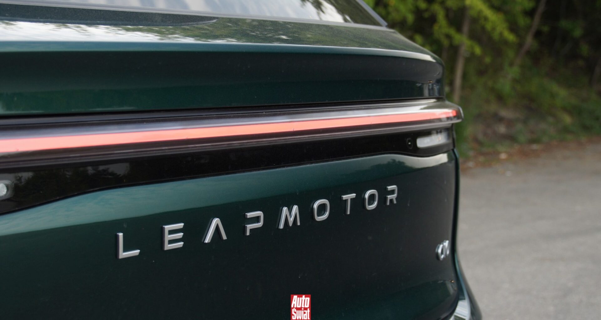 UE zmieniła regulacje ws. świateł w samochodach. W dzień już nie tylko dzienne (DRL)