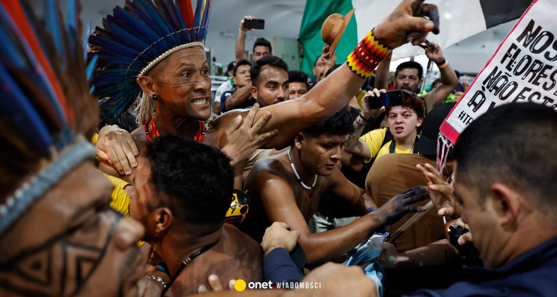 Demonstranci wdarli się na miejsce konferencji COP30, rannych dwóch ochroniarzy