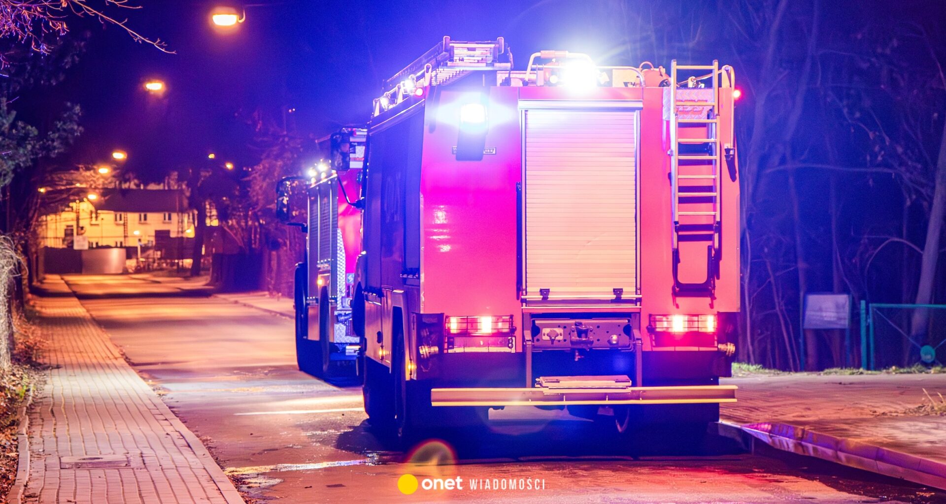 Pożar w Rumi. Ratownicy walczyli do końca, dwie osoby nie przeżyły [WIDEO]