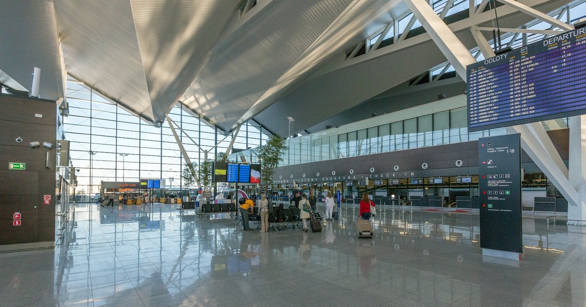 Polskie lotnisko z nową usługą. "Wróć do mnie" dotyczy bagażu podręcznego