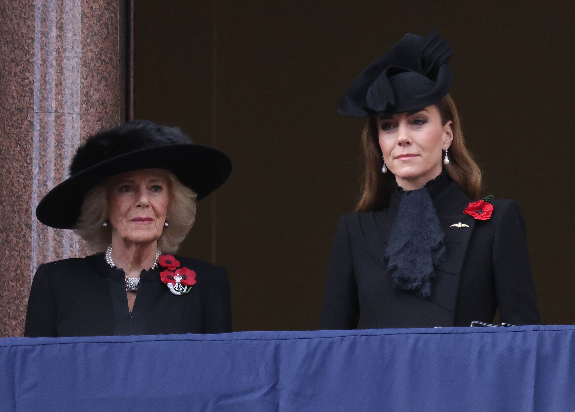 Królowa Kamila i księżna Kate