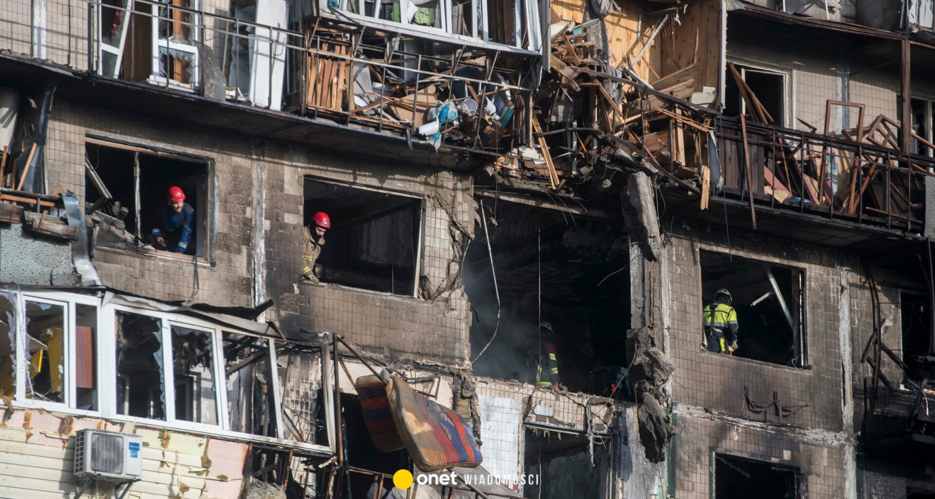 Rosyjski atak na Dniepr. Pożary w mieście, zginął mężczyzna - Onet Wiadomości