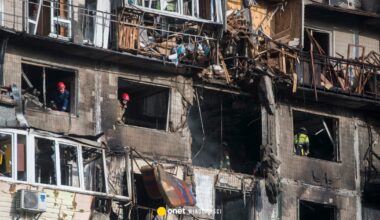 Rosyjski atak na Dniepr. Pożary w mieście, zginął mężczyzna - Onet Wiadomości