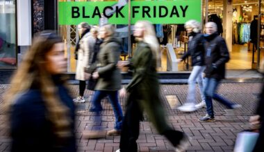 „Wchodzimy do sklepu jako myśliwy, wychodzimy jako jeleń”. Black Friday oczami sprzedawców