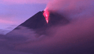 Wybuch wulkanu, pilne. Ewakuacja, czerwony alert