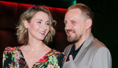 Wskoczyła w "nagą" spódnicę. Odsłoniła całe nogi