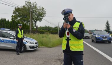 Paraliż na DK 46. Śnieżyca zablokowała drogę. Nie ma przejazdu
