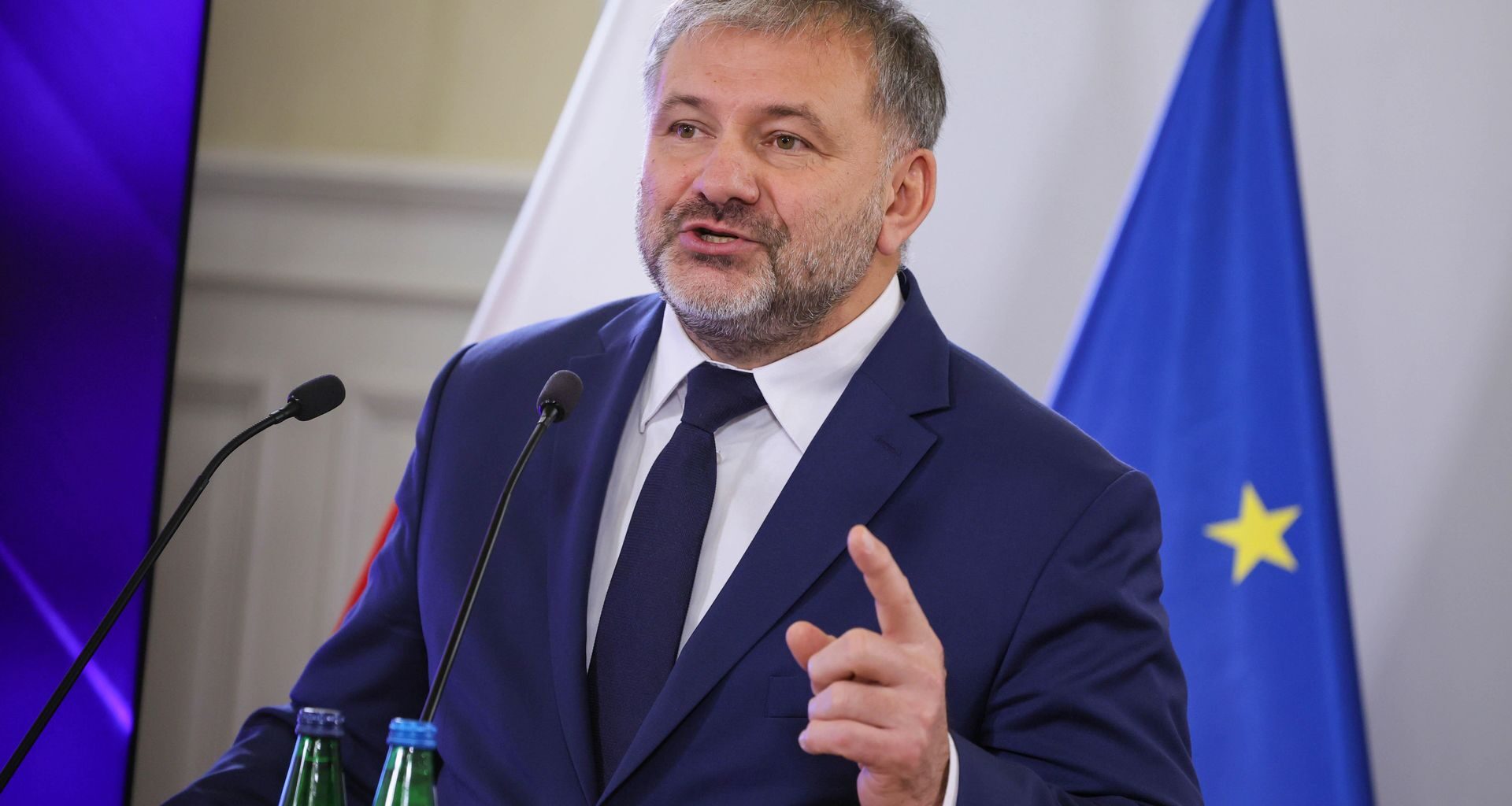 Pożar w białoruskiej rafinerii Naftan. "Prowadzone są badania"