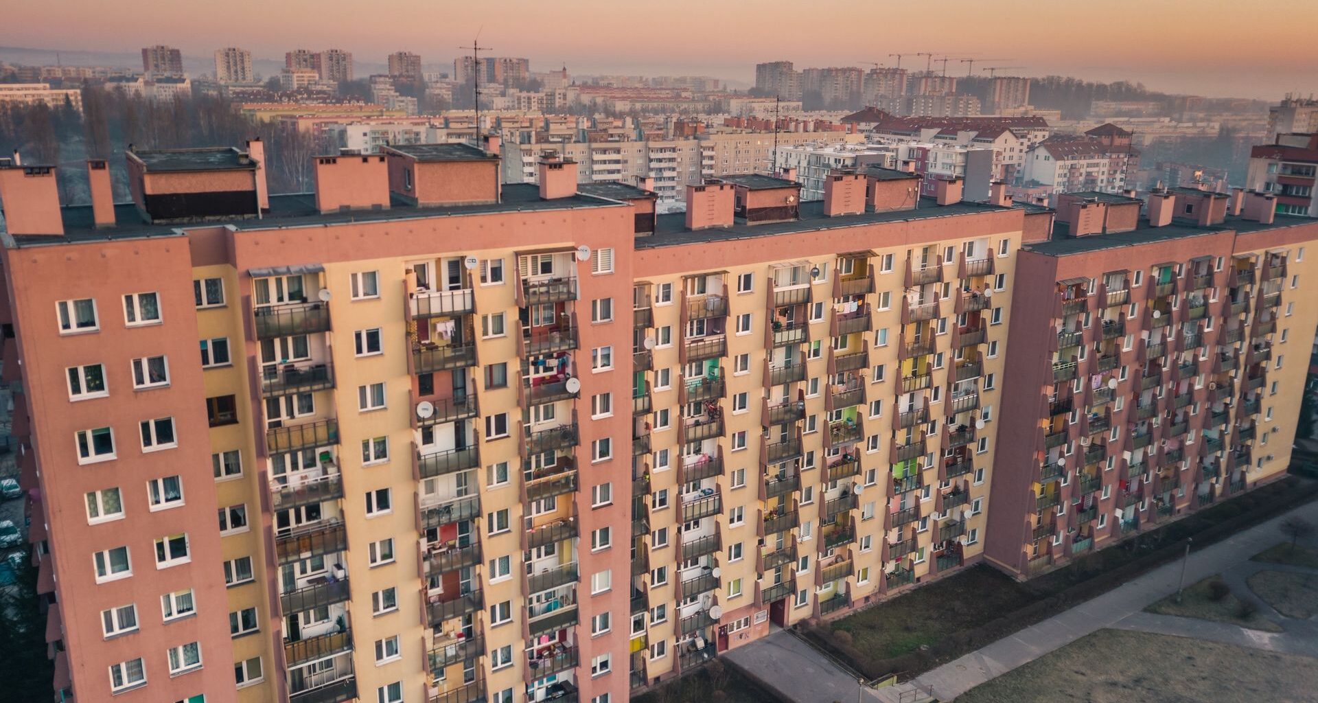 Ile kosztuje euro? Kurs euro do złotego PLN/EUR 27.11.2025