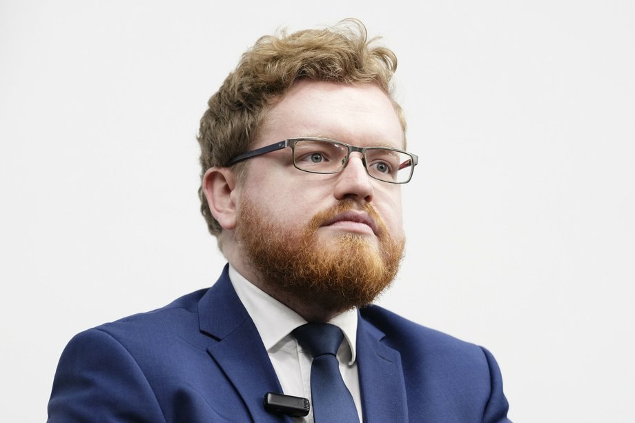 Wiceminister cyfryzacji Dariusz Standerski z Lewicy