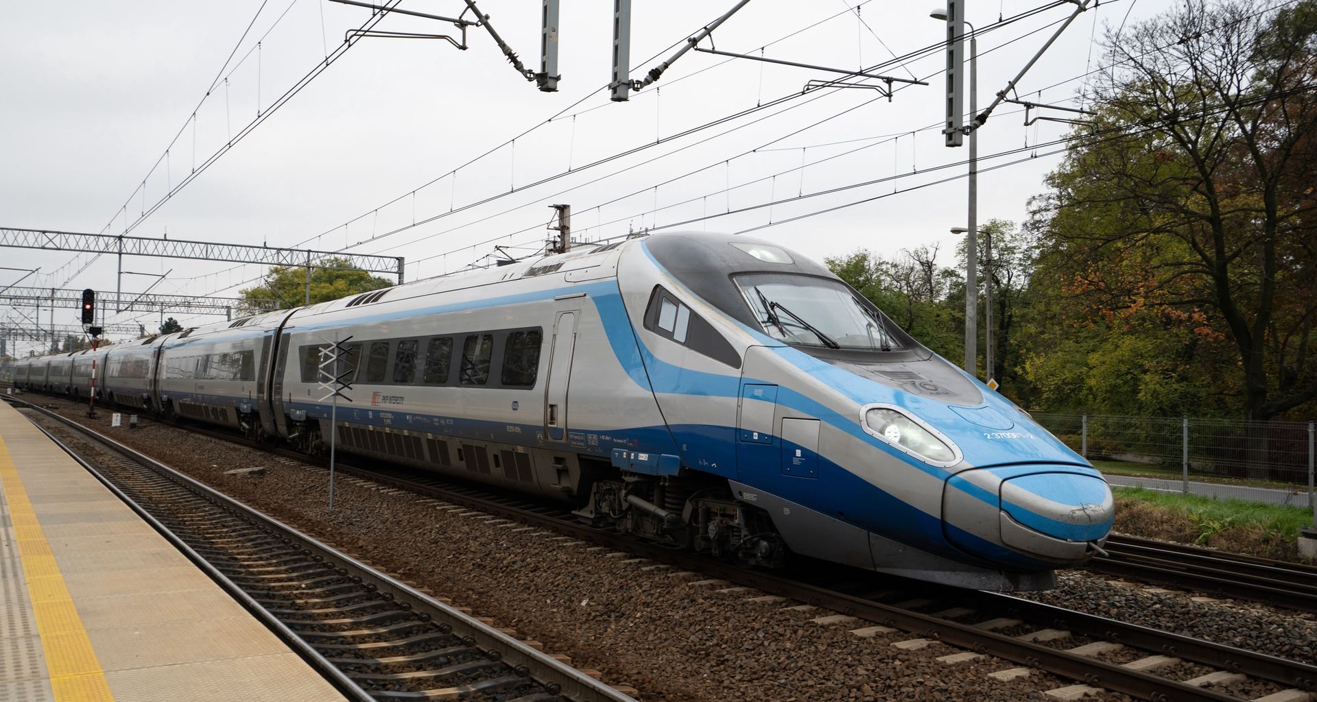 Ile kosztuje frank szwajcarski? Kurs franka do złotego PLN/CHF 19.11.2025