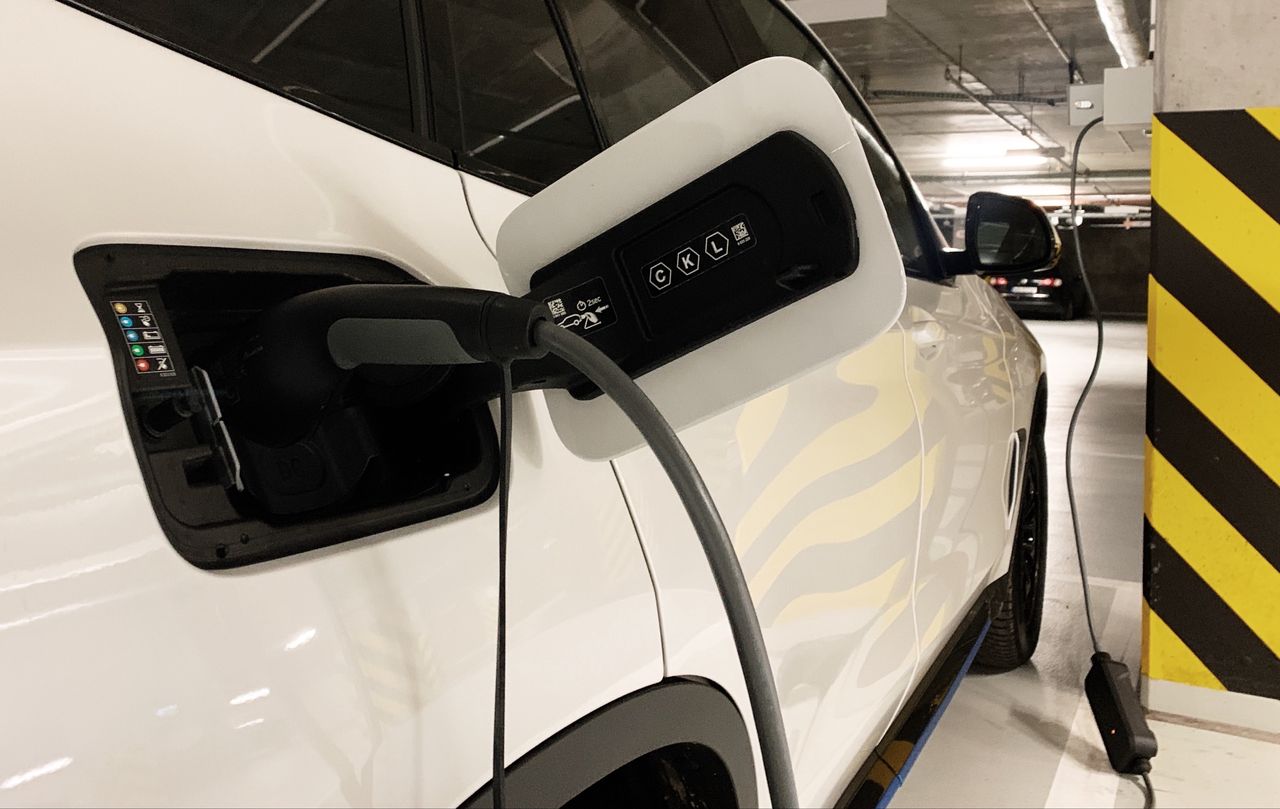 Niemcy mają problem z elektrycznymi samochodami. Wysokie koszty