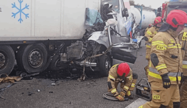 Wypadek na A2. Kierowca cudem przeżył - Remiza.pl