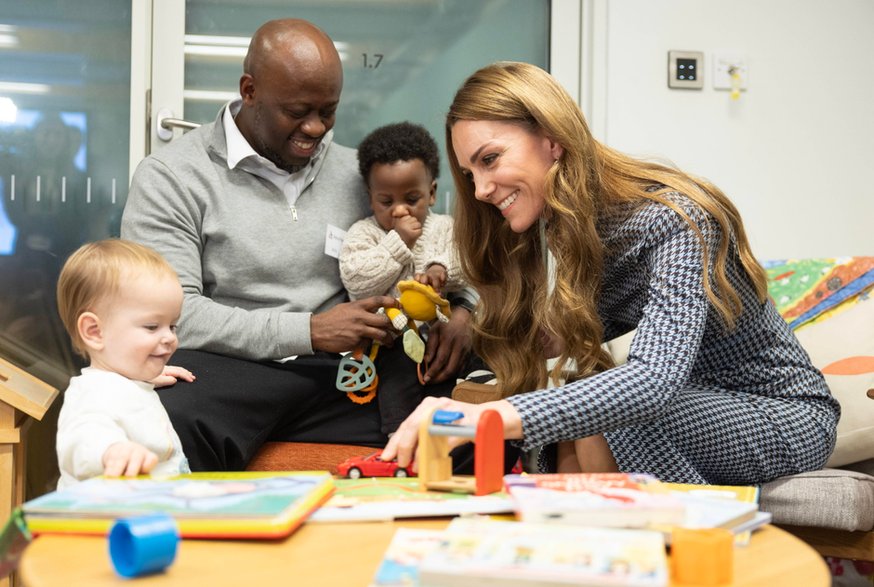 Księżna Kate oddała się beztroskiej zabawie podczas wizyty w Anna Freud 