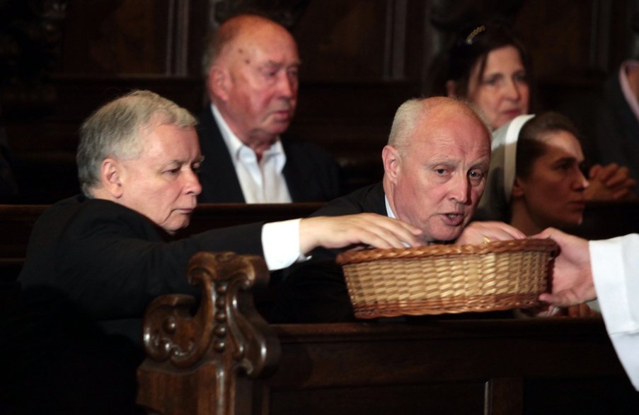 Na pierwszym planie: Jarosław Kaczyński i Wojciech Jasiński w 2012 r.