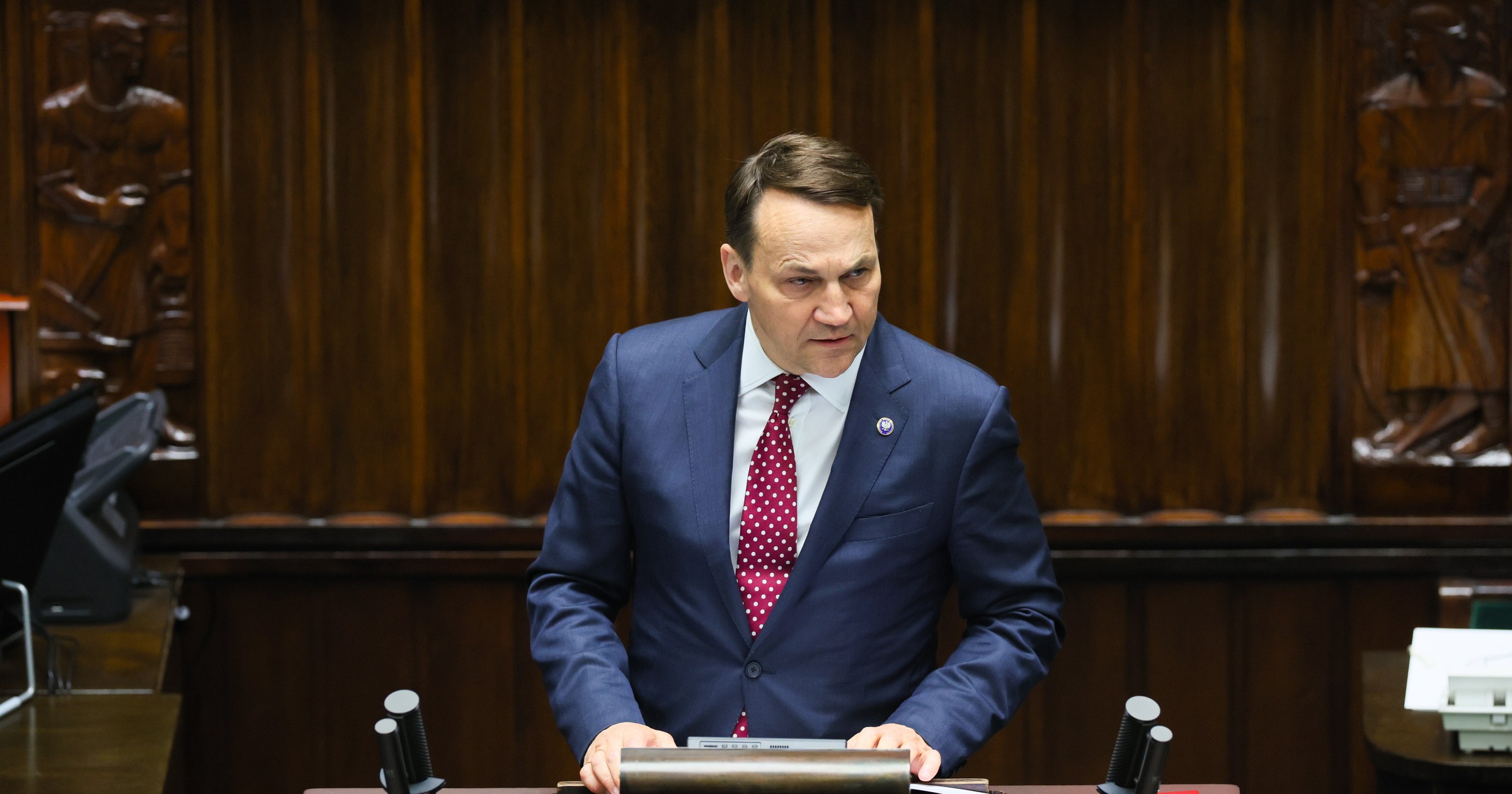 Minister spraw zagranicznych Radosław Sikorski w Sejmie