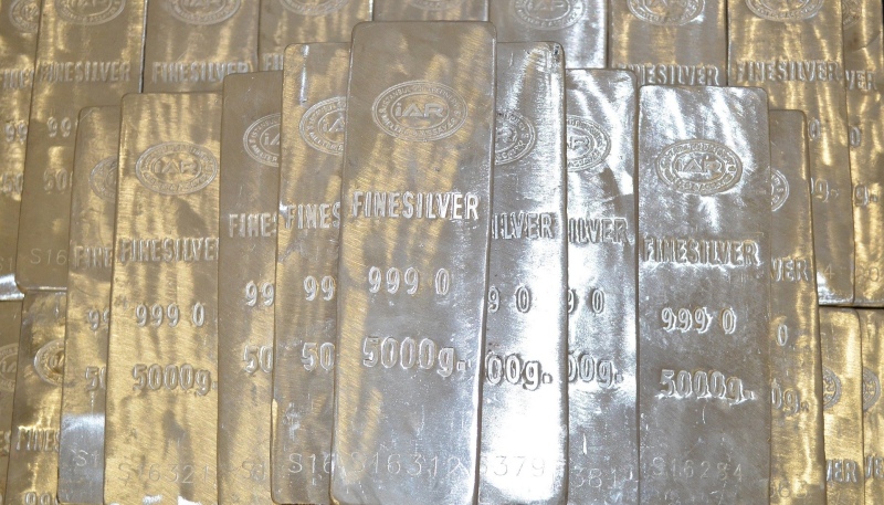 Srebro w centrum uwagi. Czy to oznacza zmianę układu sił na rynku metali szlachetnych?