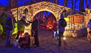 Proboszcz pobiera opłaty za wstęp na cmentarz w Zakopanem. W sieci burza - Polska