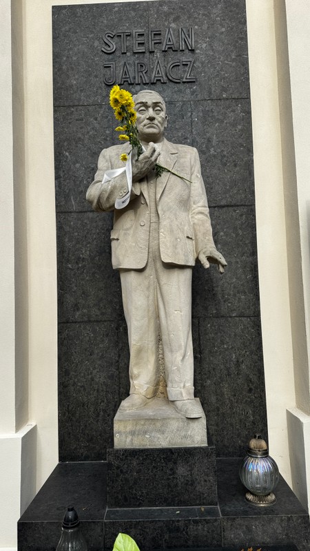 Grób Stefana Jaracza na warszawskich Starych Powązkach