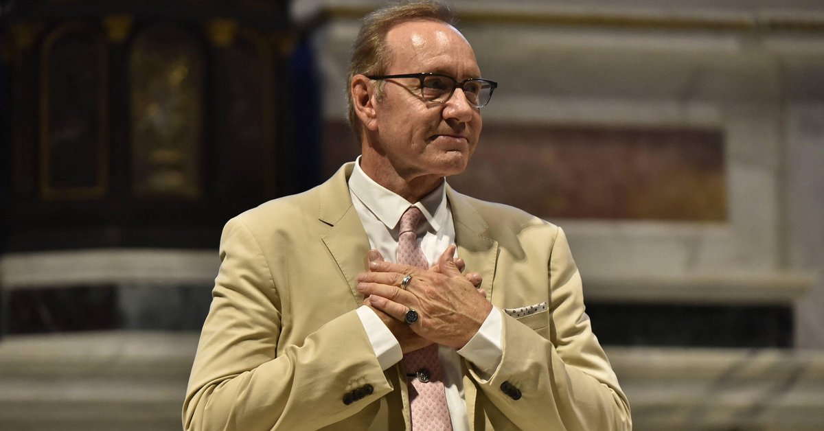 Kevin Spacey otrzymał wsparcie od "tysięcy osób". Teraz tłumaczy, że nie jest bezdomny