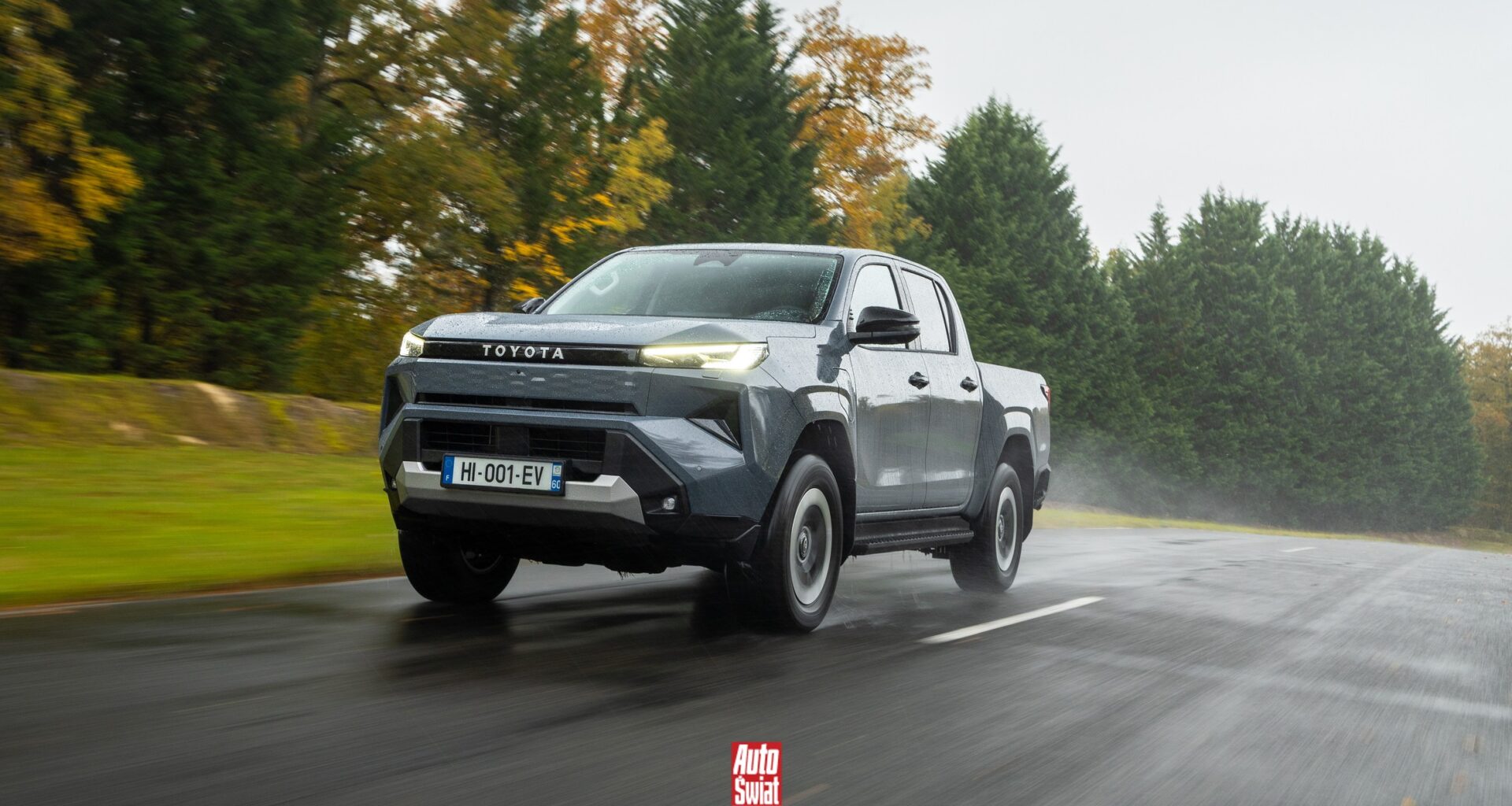 Nowa Toyota Hilux — premiera, silniki i ceny. Największy wybór napędów ze wszystkich