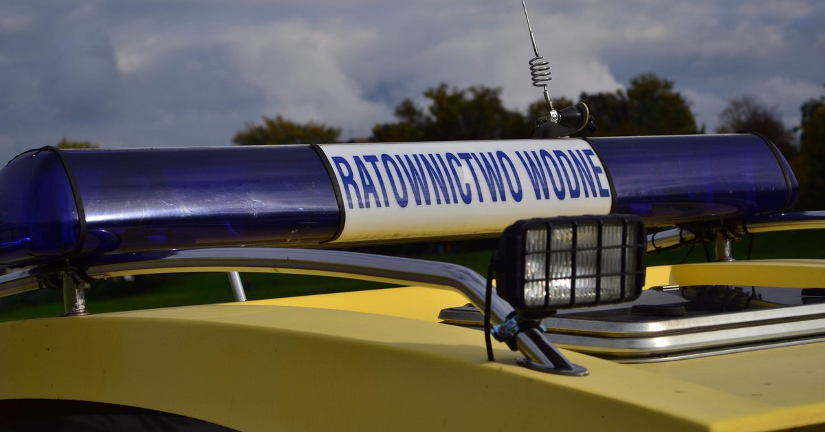 Tragiczny finał poszukiwań. Wyłowili dwa ciała z jeziora - Onet