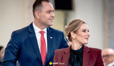 Karol i Marta Nawroccy zapozowali do zdjęcia. Internauci zwrócili uwagę na jedną rzecz