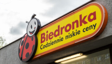 Biedronka wydała pilny komunikat. „Nie spożywaj tego produktu” :: RMF FM