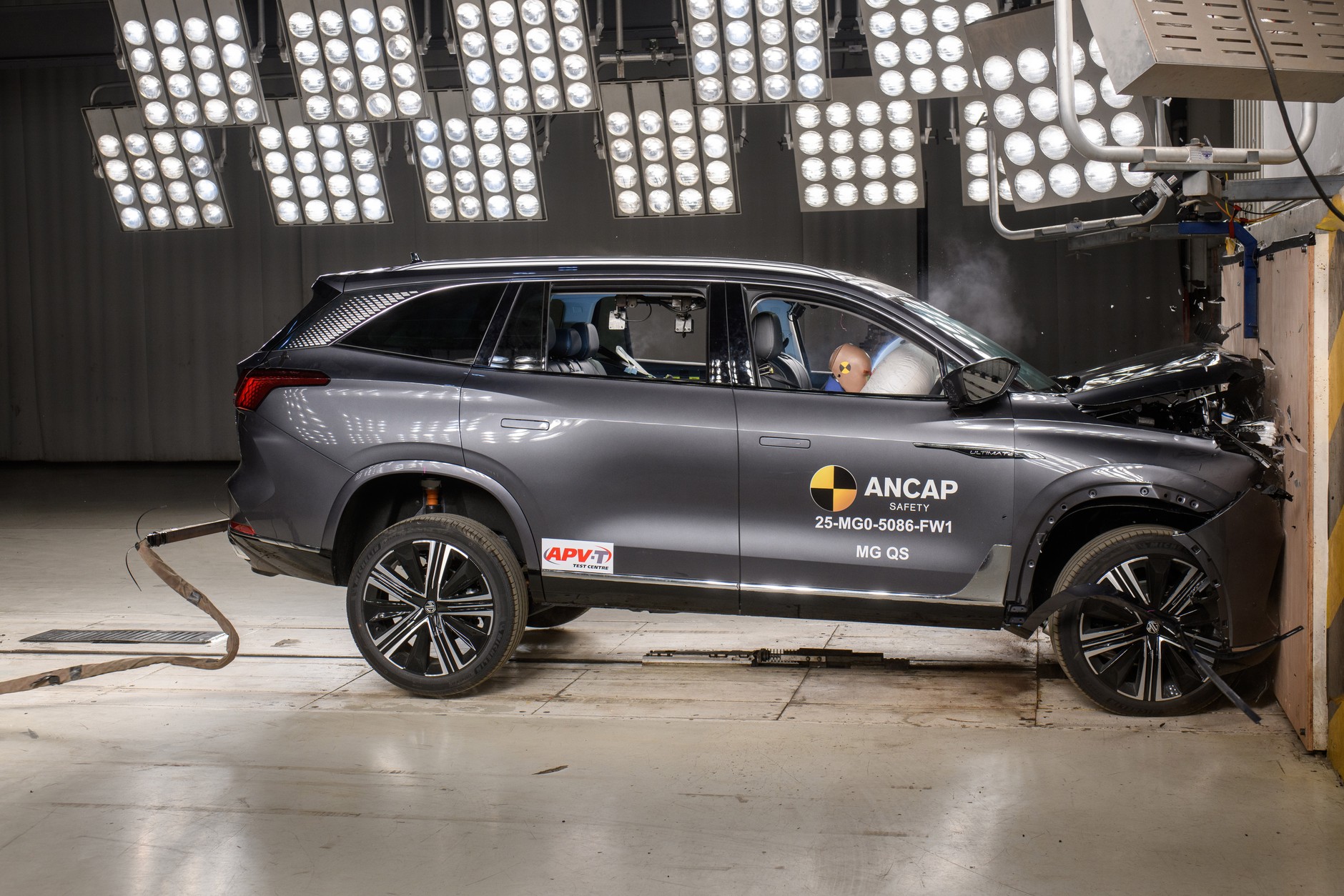 Crash test: MG MGS9 PHEV (2025)