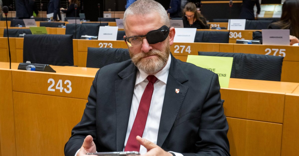 Uchylenie immunitetu Grzegorza Brauna. Parlament Europejski podjął decyzję - Onet