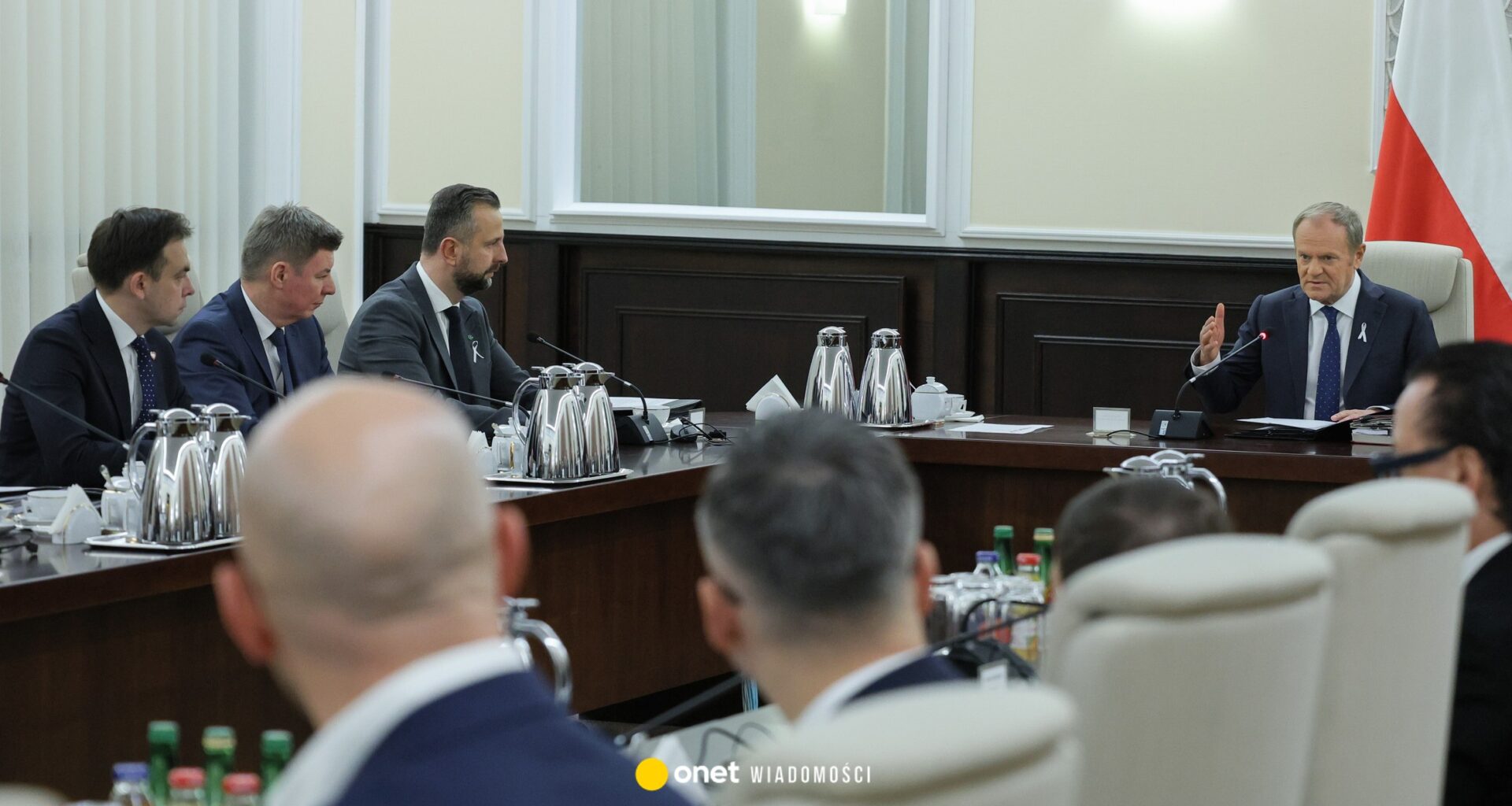 Polacy o sytuacji w kraju. Zmniejsza się różnica między ocenami [SONDAŻ]