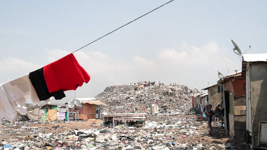 Tony ubrań trafiają na wysypiska każdego dnia