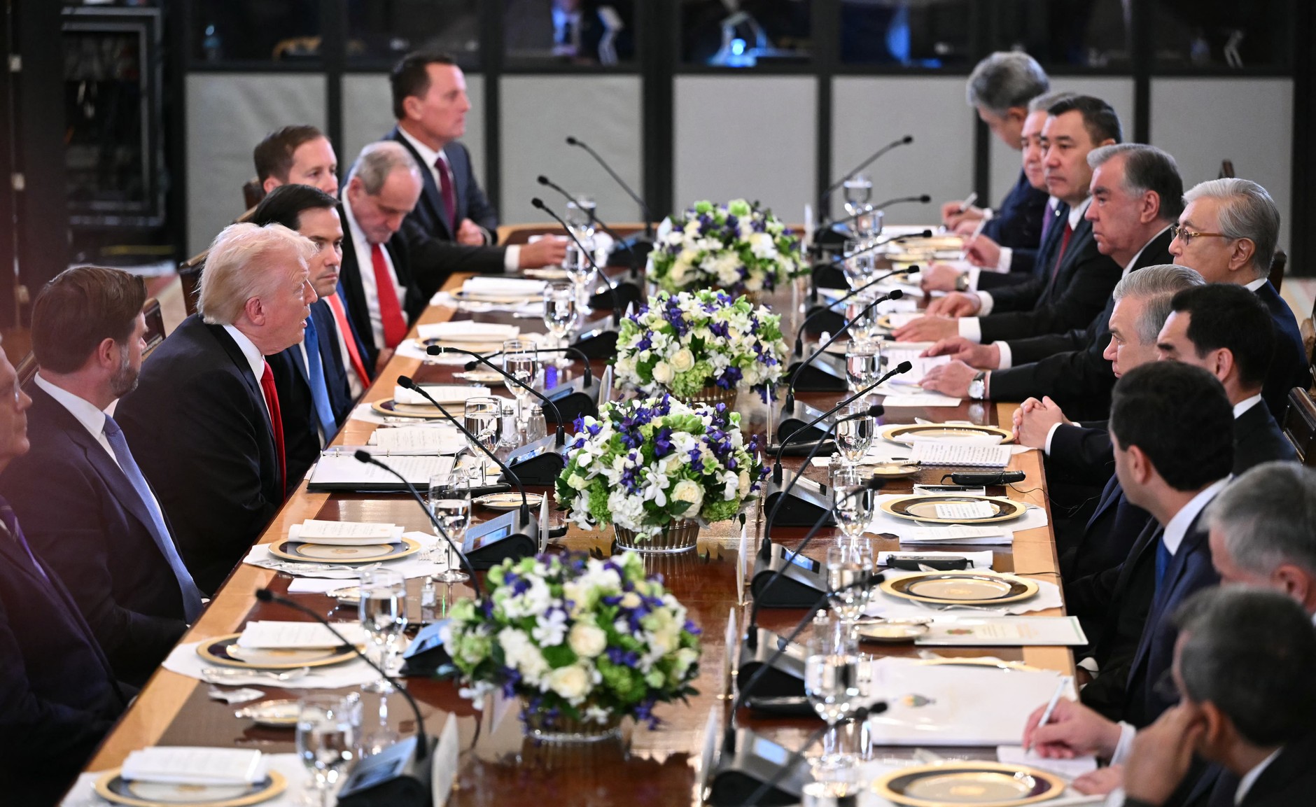 Spotkanie amerykańskich władz z prezydentami Kazachstanu, Kirgistanu, Tadżykistanu, Turkmenistanu i Uzbekistanu. Waszyngtonie, 6 listopada 2025 r.