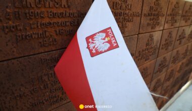 Z cmentarza w Katyniu zniknęły polskie symbole. Skandaliczna decyzja